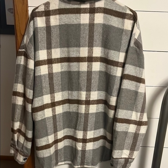 Plaid Button-Up Jacket - Picture 3 of 3